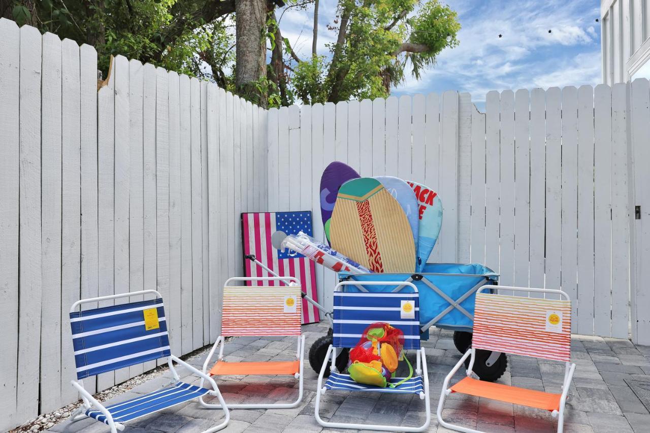 Few Steps To Ocean-4 Beach Cruisers & Free Parking & Private Backyard Jacksonville Beach Zewnętrze zdjęcie